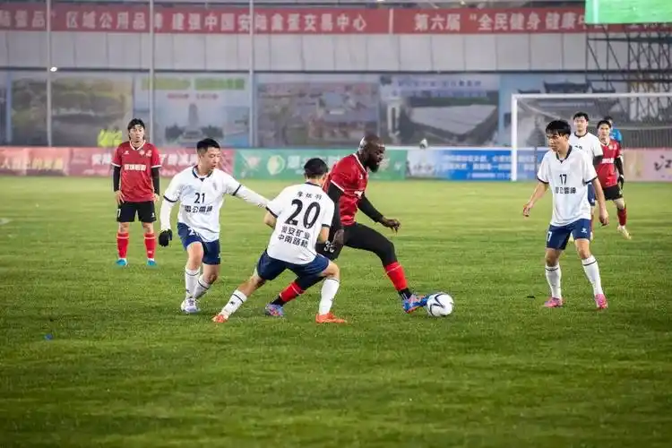 日本J联赛：鹿岛鹿角 VS 浦和红钻